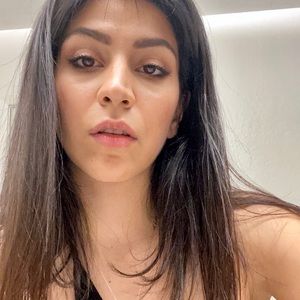 Meet your Posher, Adria